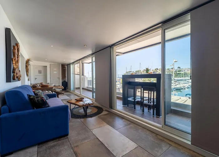 Magnifique Appartement Sur Le Port De Carry Le Rouet